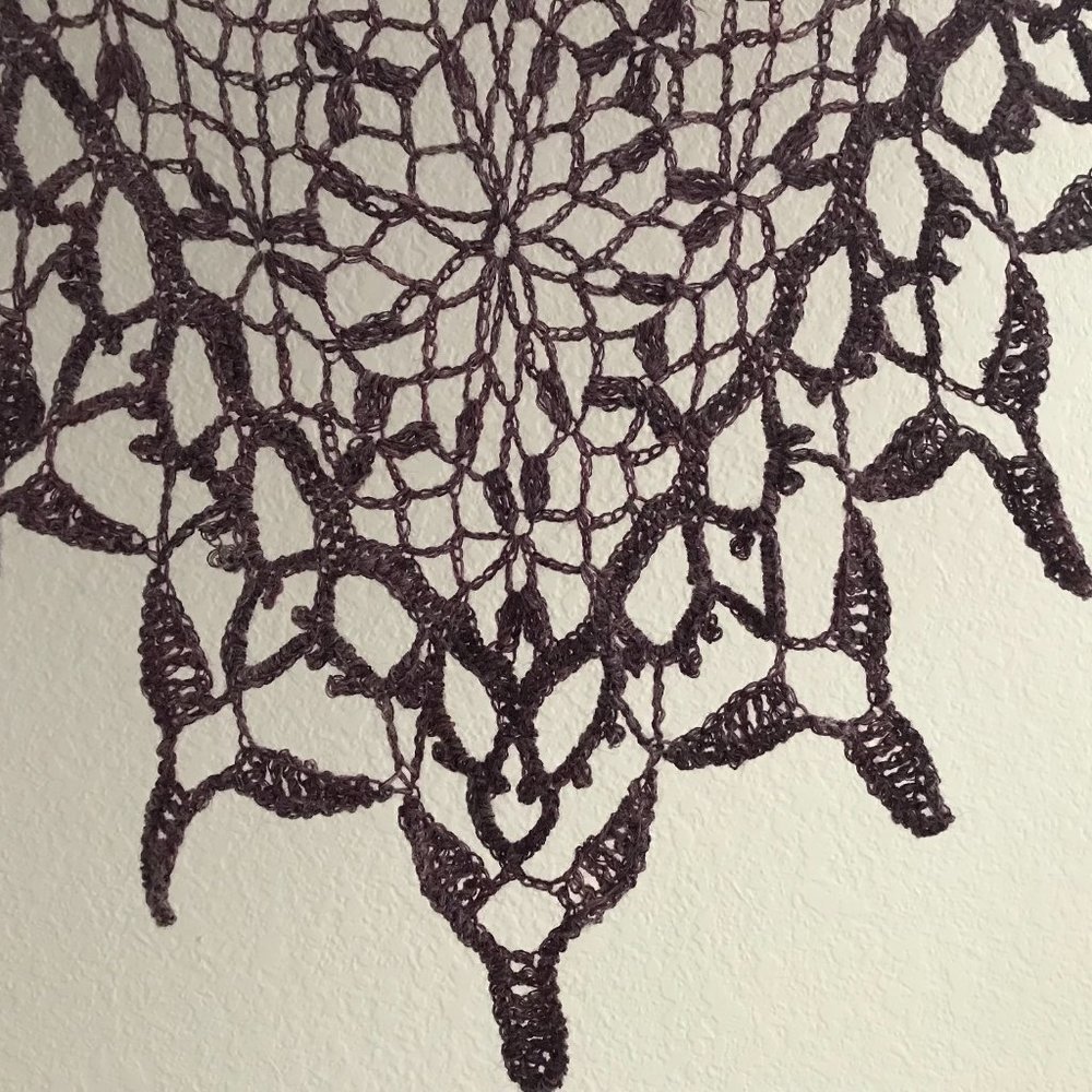 NEW Handmade Luxury English Ivy Lace Shawl, Triangular (96"L & 48"D), Plum